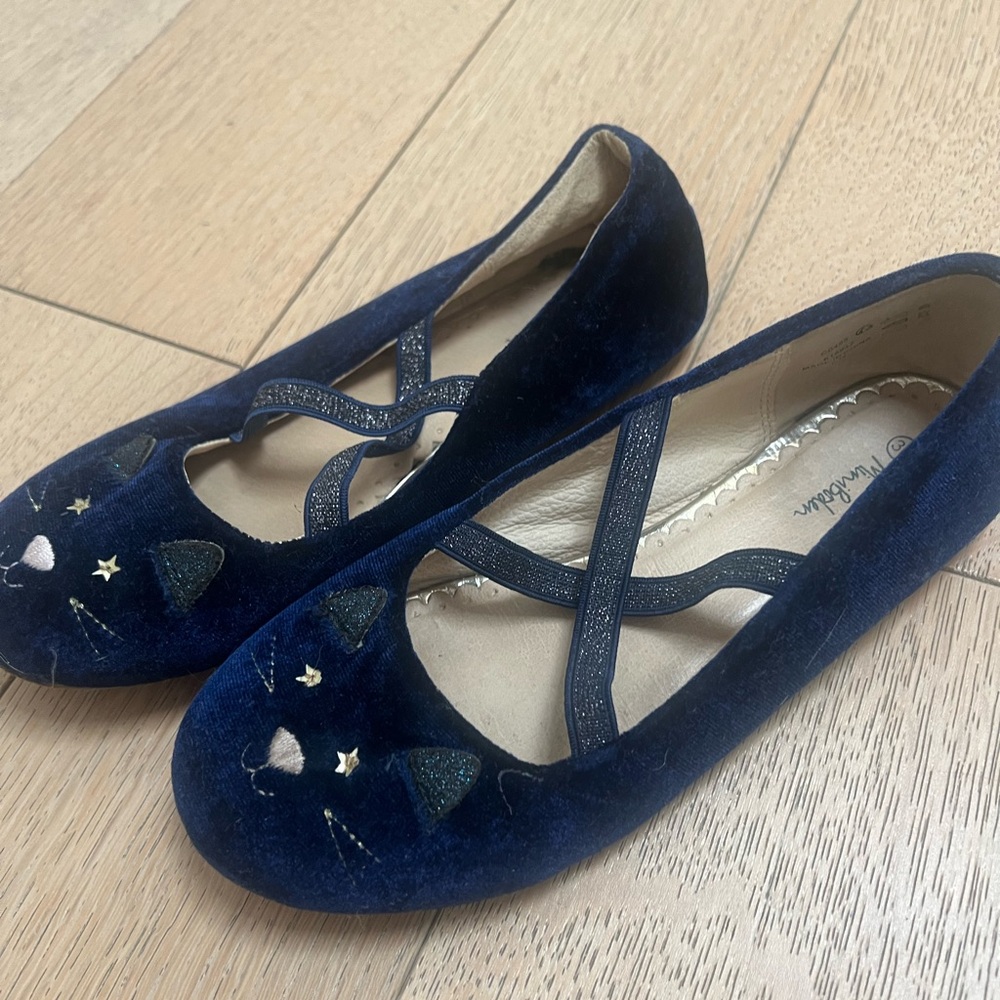 Mini Boden Midnight Blue Velvet Cat Flats